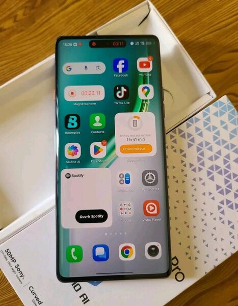 Smartphone Tecno Camon 40 Pro