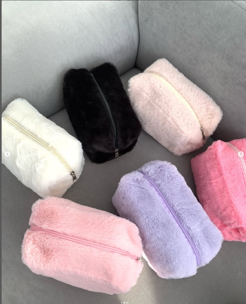 Косметички пушистые