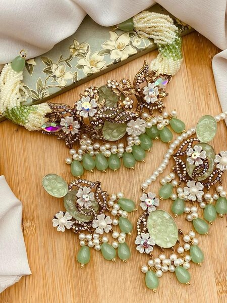 Ladies wedding set Necklace and earrings