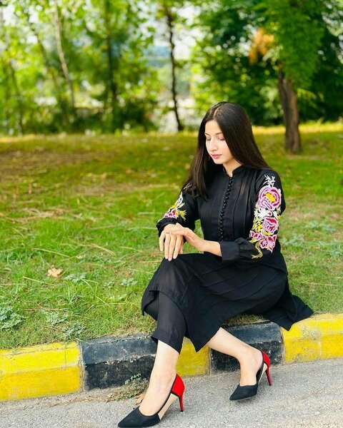 2 pcs women stiched linen embroided shirt and trouser