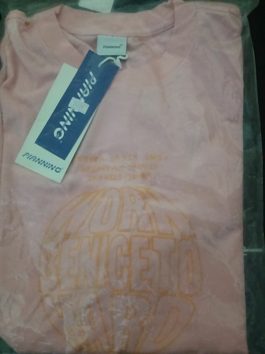 T-shirt imprimé moderne