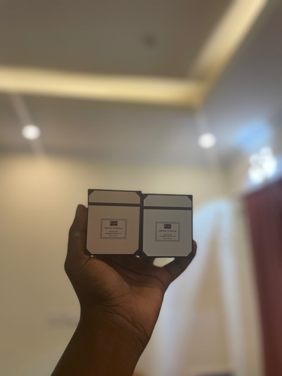 Menahem Aromatherapy Scented candle