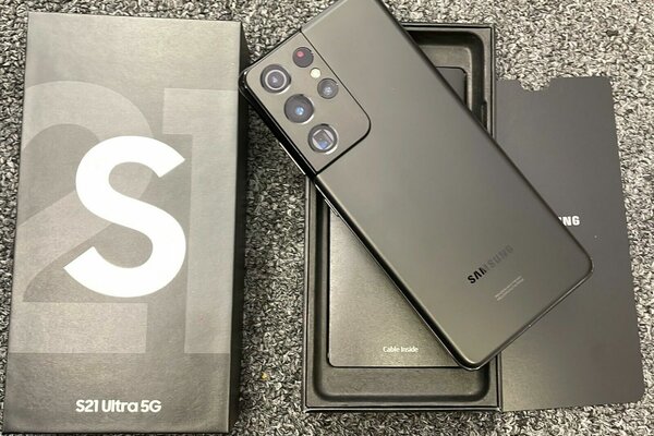 Fresh in box galaxy S21 ultra 5G 256gb/12gb ram 5000mAh batt