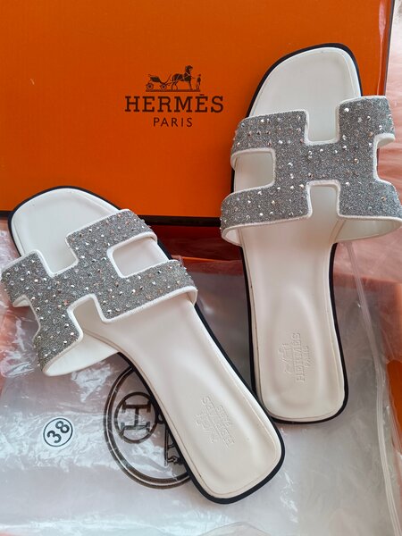 Hermes avec CARTON