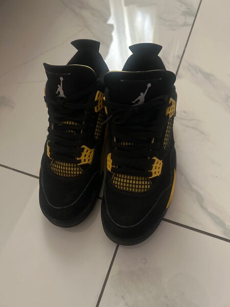 Jordan 4 authentique