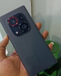 Smartphone avec triple caméra