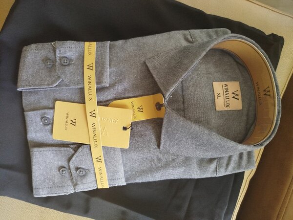 Chemise Grise Élégante Homme