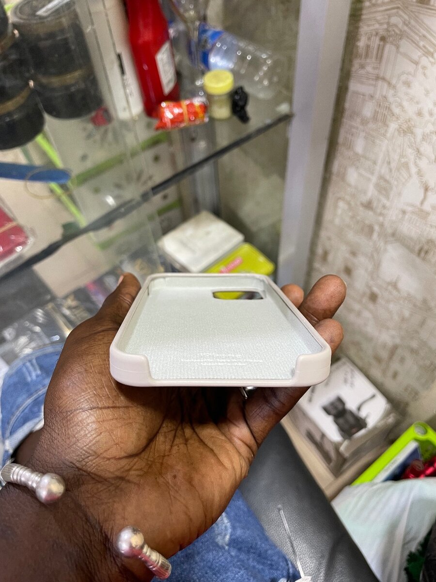 CoqueiPhone 12élégante blanche