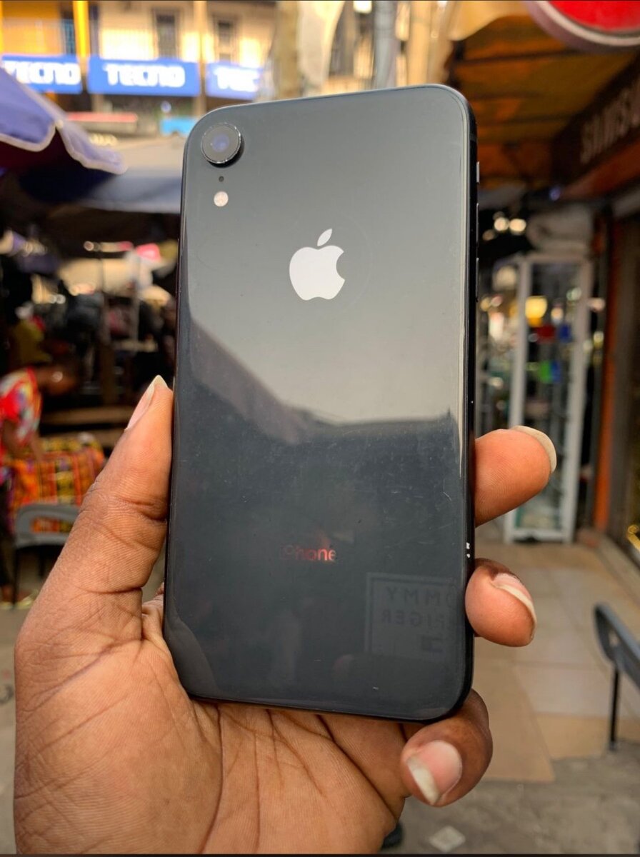 iPhone XR 64 gig
