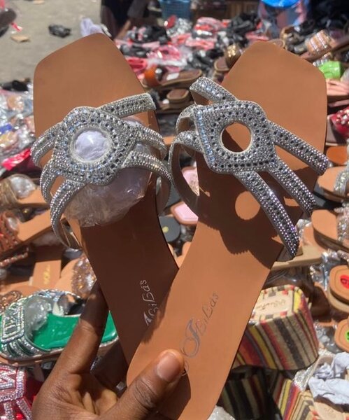Sandales strass élégantes