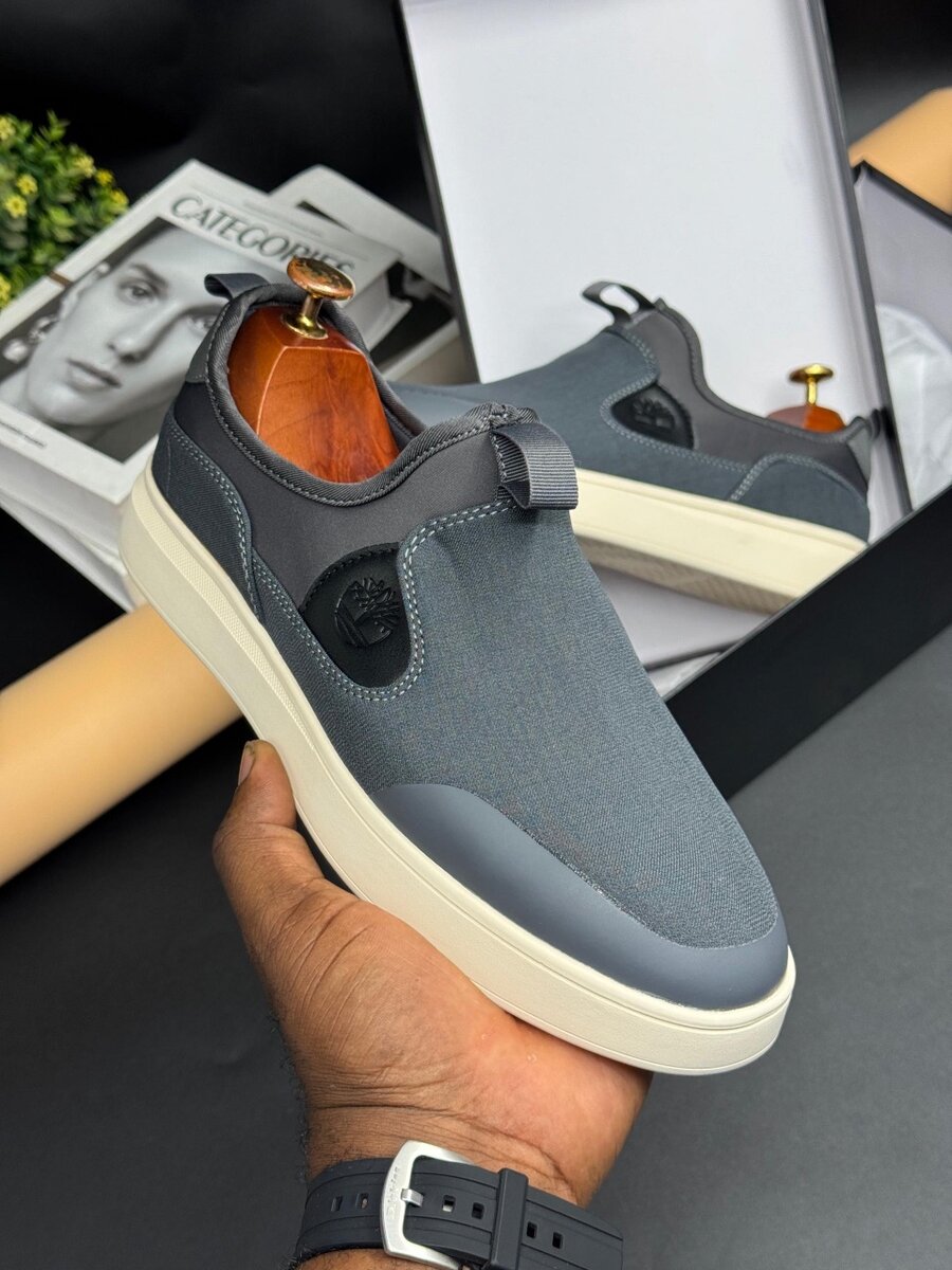 TIMBERLAND GREY AND BEIGE