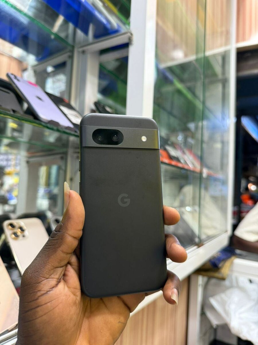 Google pixel 8a très propre