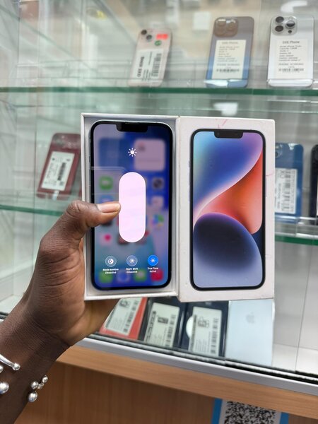 14. 128Go tout passe propre