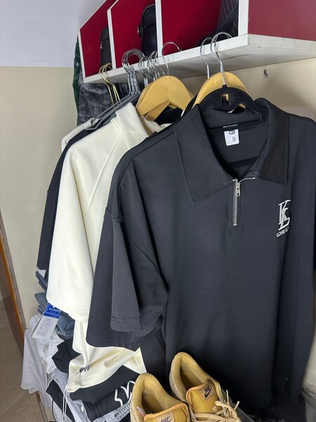 2 COMPLETS TSHIRTS PANTALON