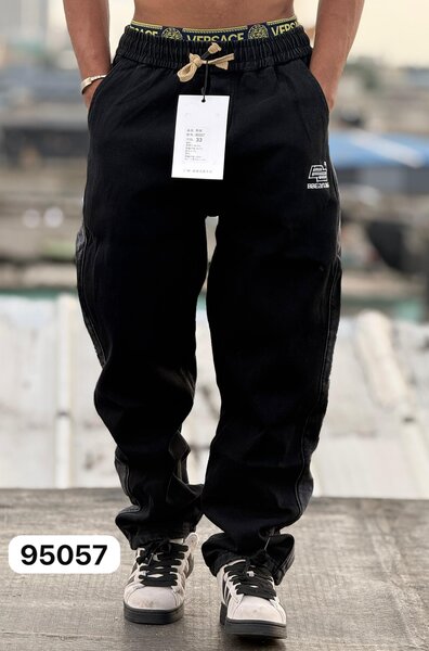 Jogging noir tendance homme