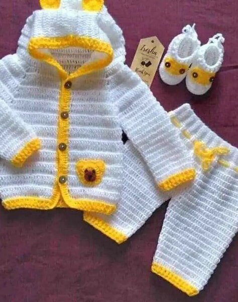 Ensemble bébé tricoté