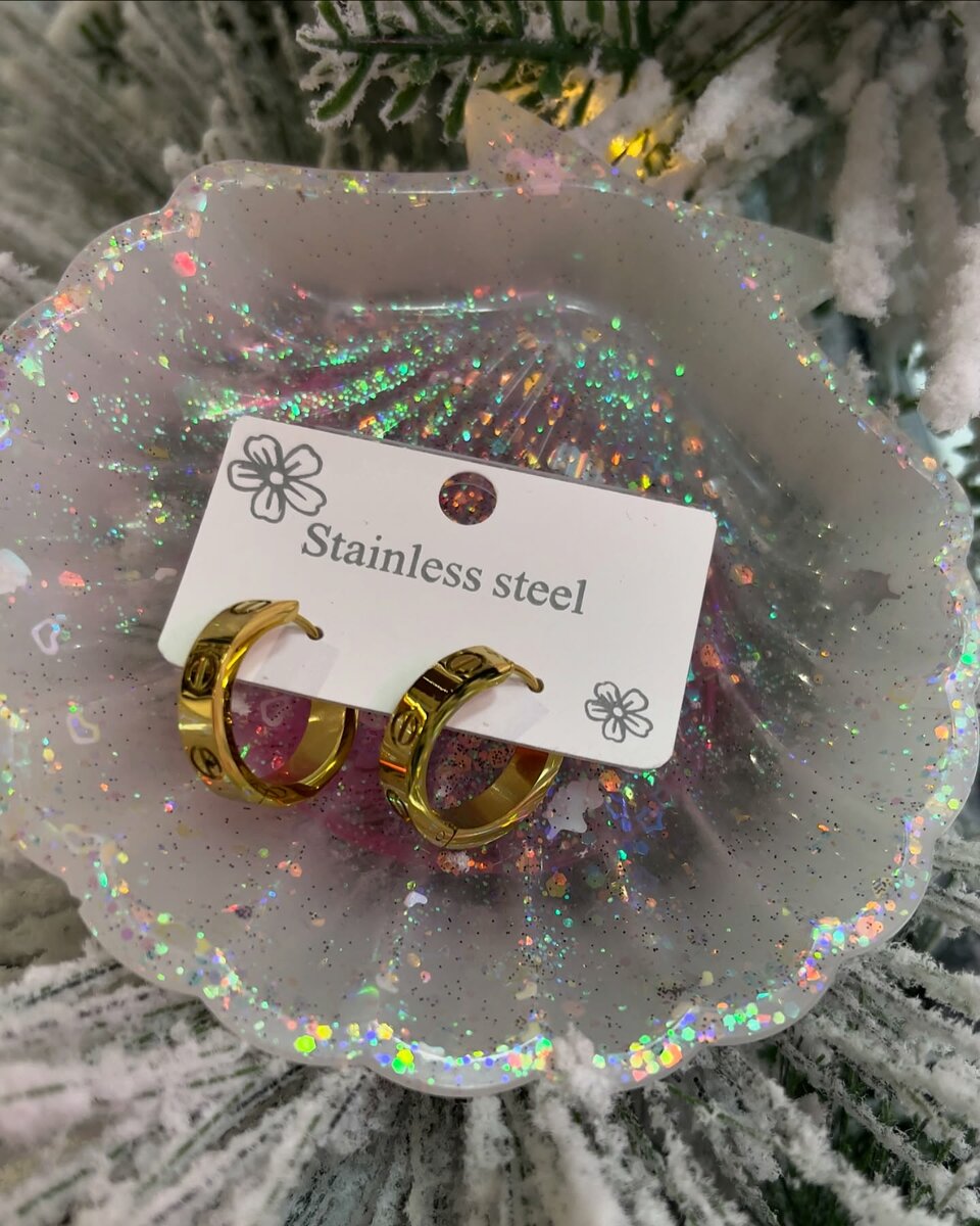 Стильные серьги