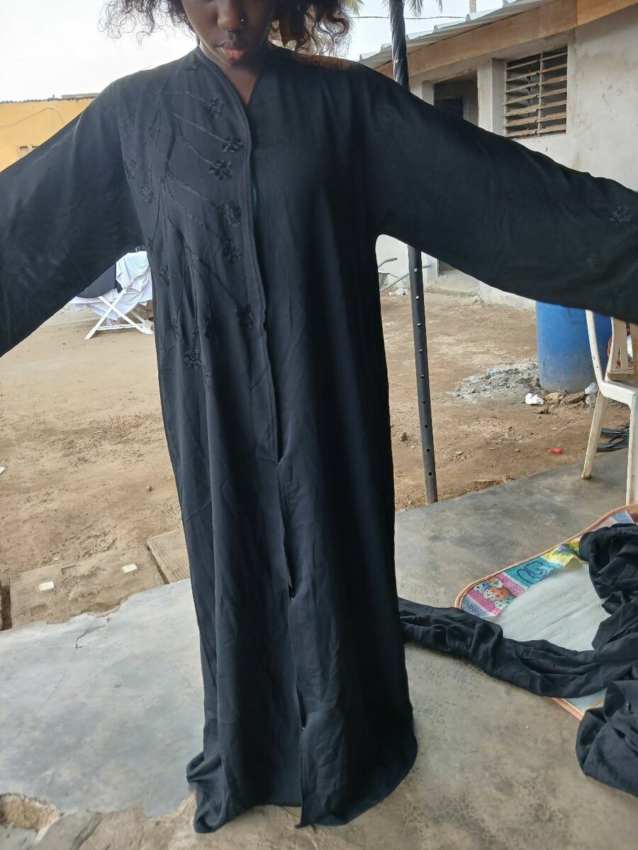 Abaya élégante noire