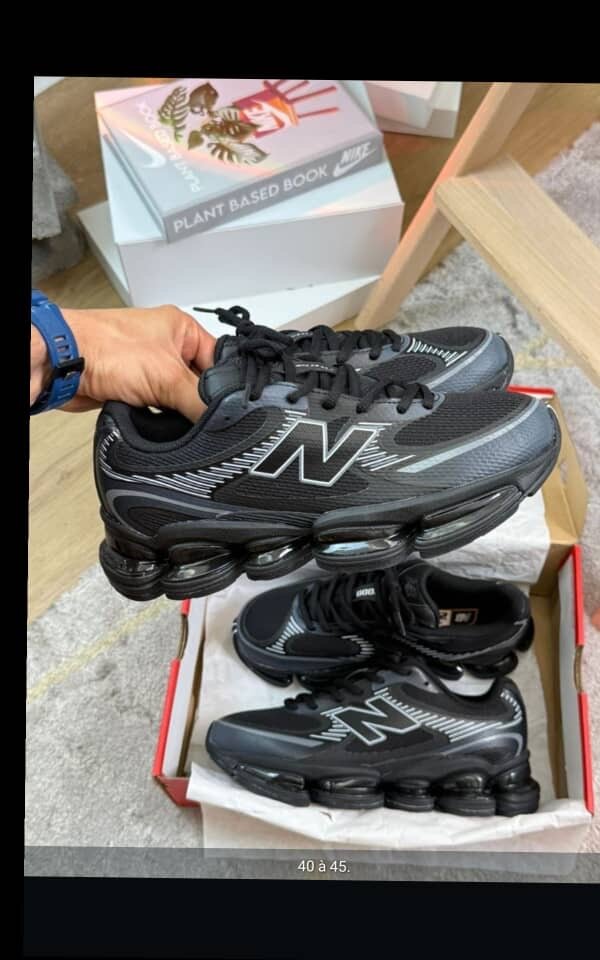 Men's Black Running Sneakers