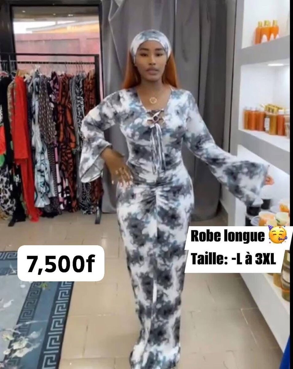 Robe élégante fendue