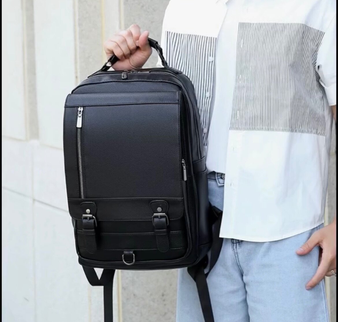 Sac à dos en cuir élégant