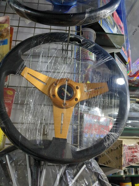 Universal Straining Weel