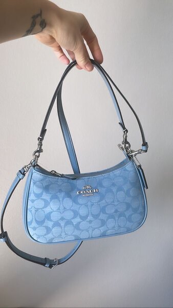 Coach Signature Shoulder Bag