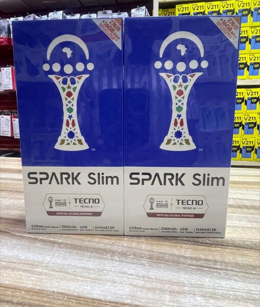 TECNO Spark Slim 3D-Curved