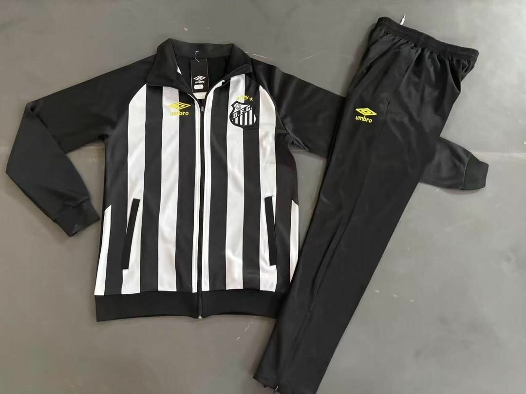 Ensemble de survêtement sportif