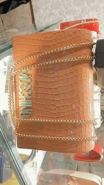 HAND MADE CLUTCHES