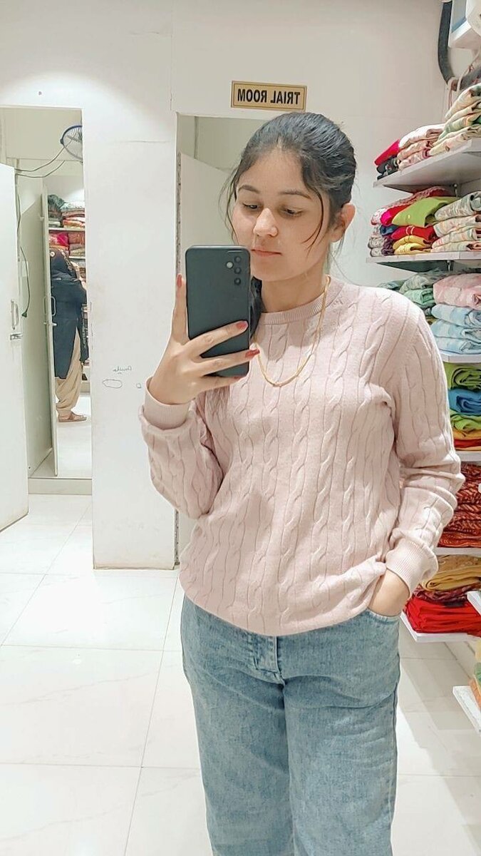 Êscortê  SERVIS  MODEL NIT STAFF HOT LINE