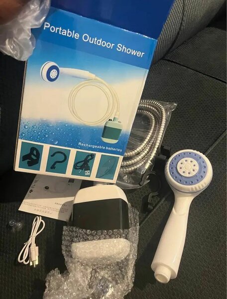 Pompe à eau rechargeable