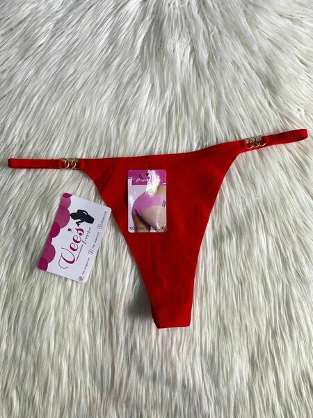 Strings et culottes pour femmes