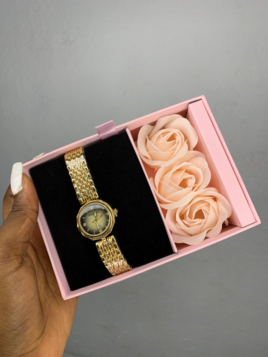 Montre dorée pour femme