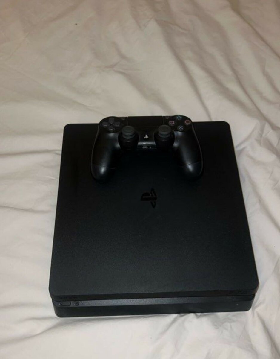 PlayStation 4 slim