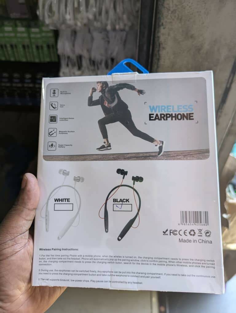 Neck headsets with memory card provision