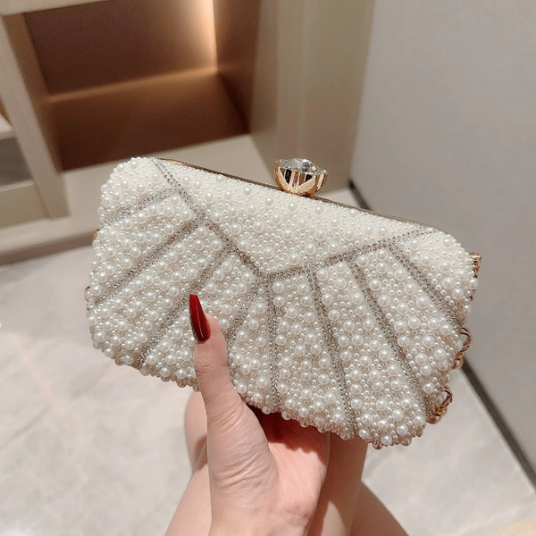 Clutch soirée perles élégant