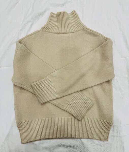 продаю свою одежду, носилась 1-2 раза