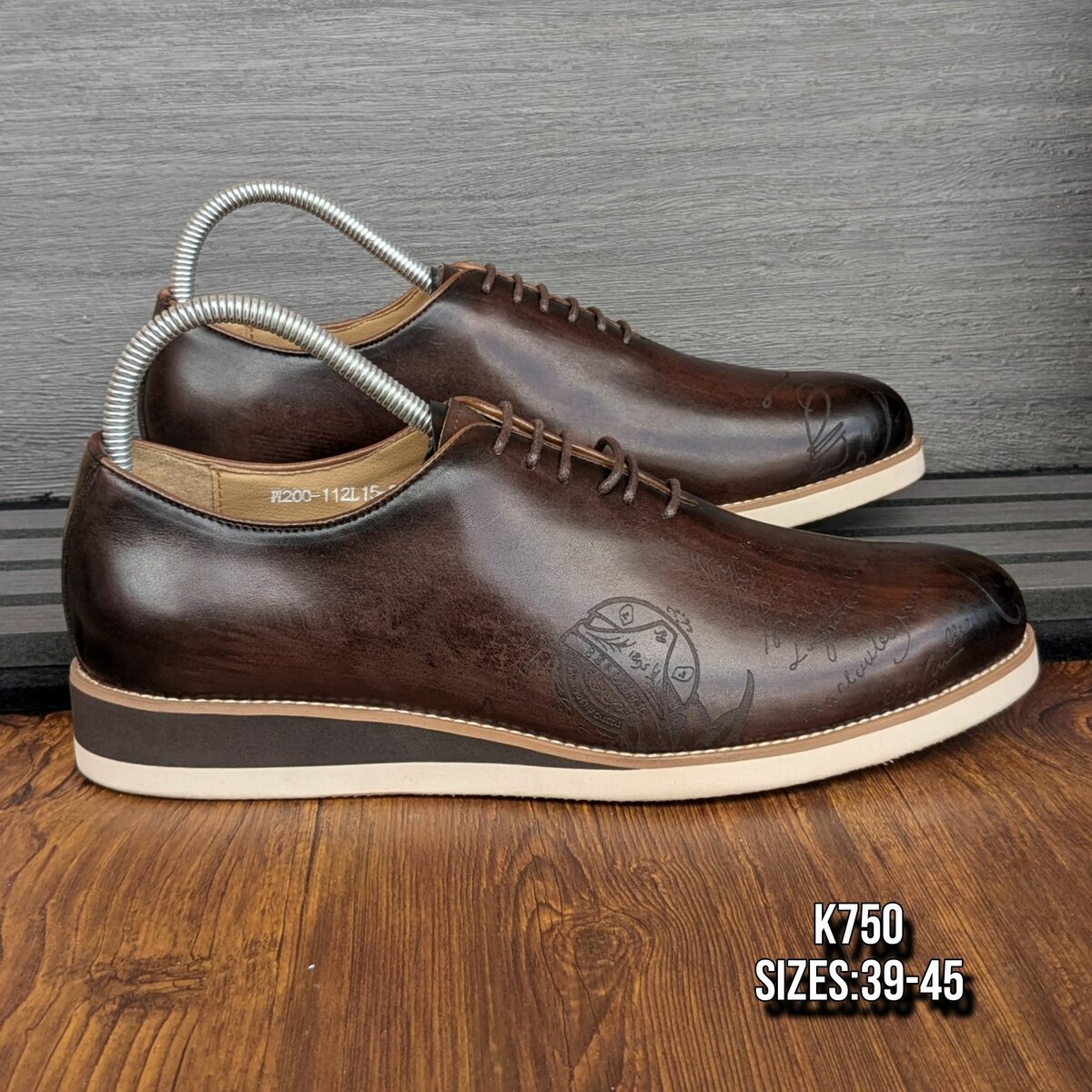 Men's classic shoes