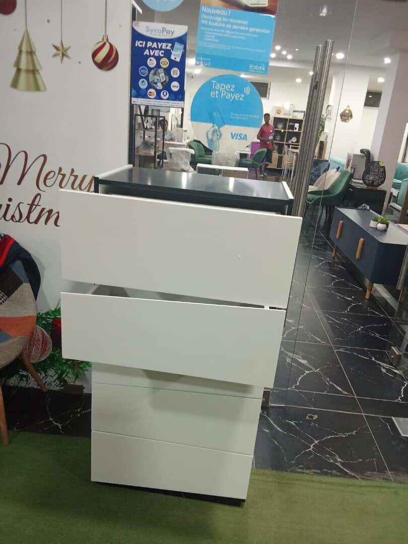 Commode blanche moderne