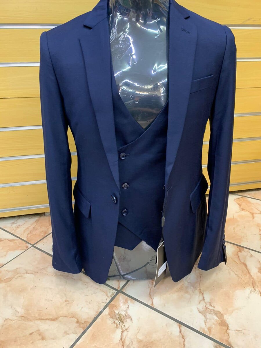 Men's suit-triple, color dark blue