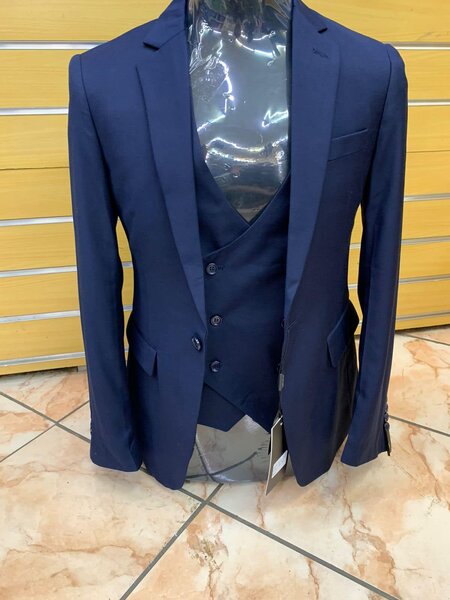 Men's suit-triple, color dark blue