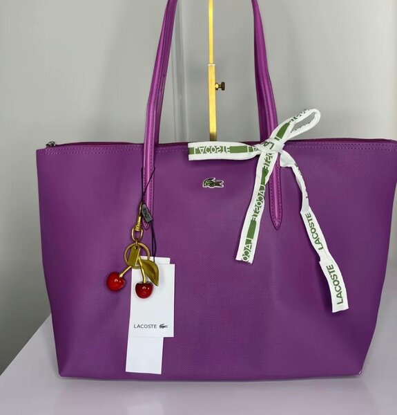 Sac cabas Lacoste élégant