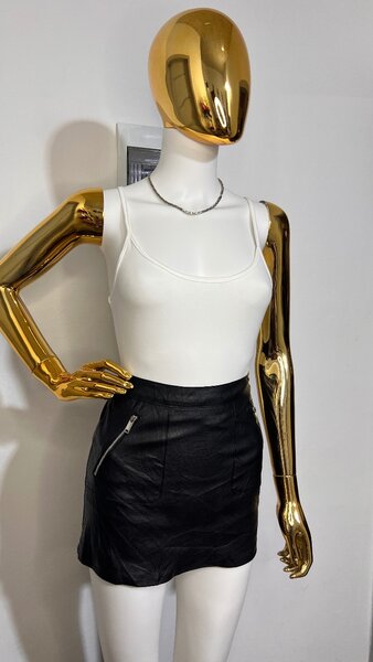 Mini-jupe en cuir élégante