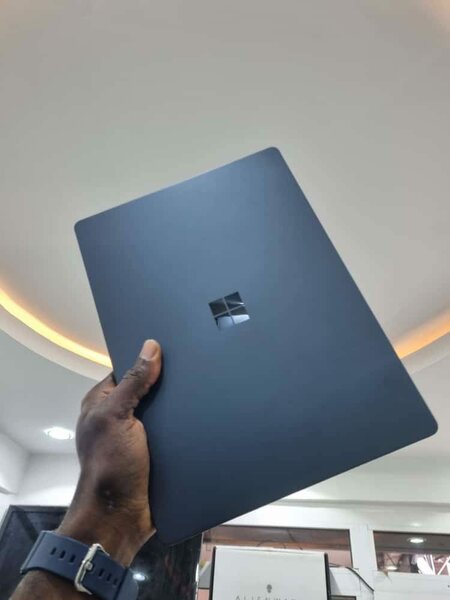Surface Laptop