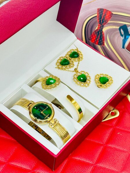 Set de Montre et Bijoux Éclatant