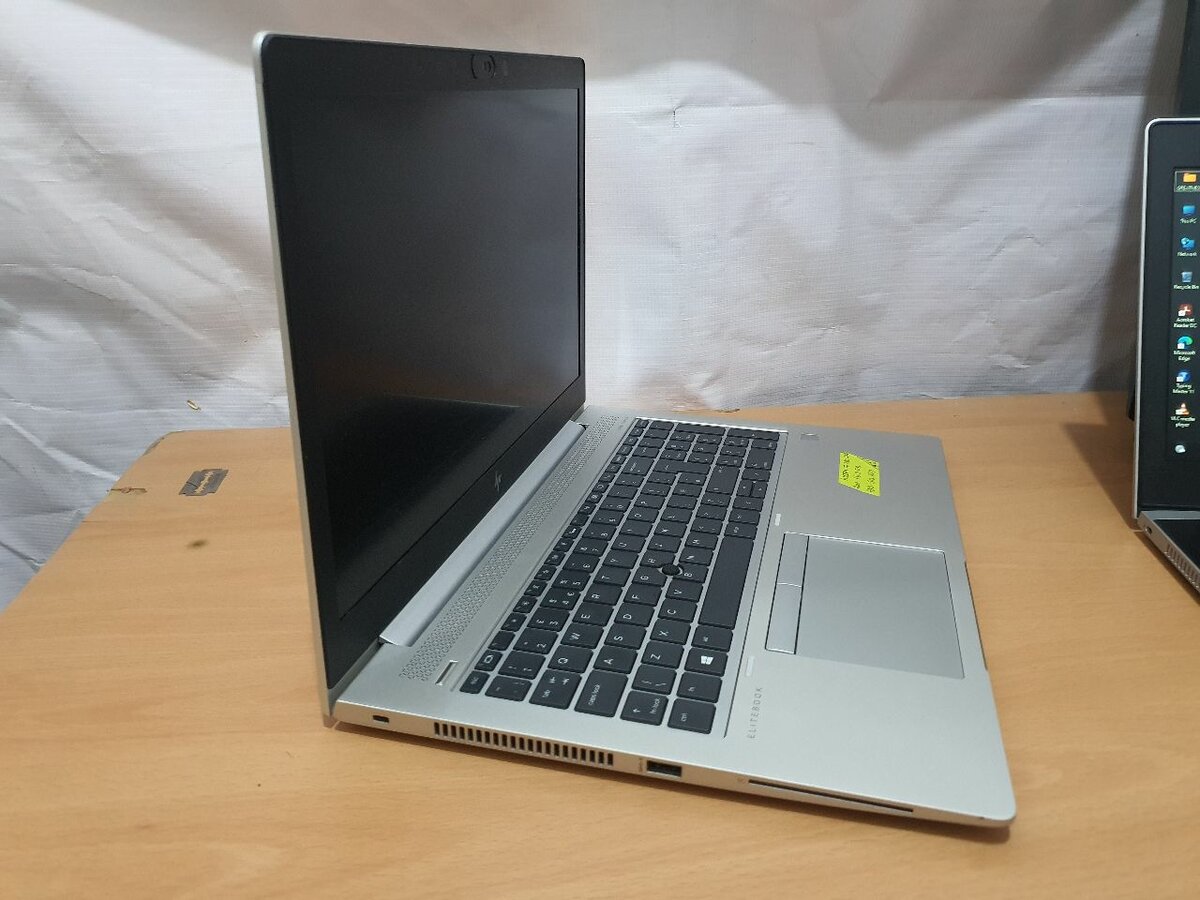 HP ELITEBOOK GAMING LAPTOP