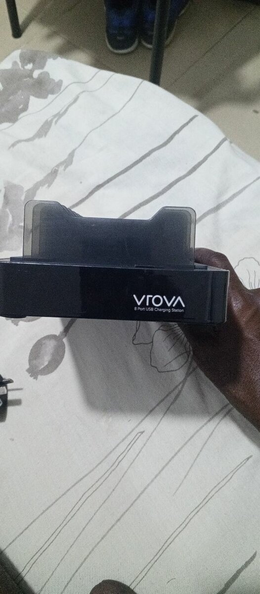 Vrova 8 Port Smart Charging Station