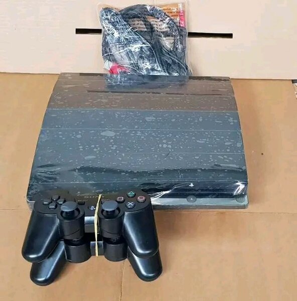 Console de jeux vidéo avec manette