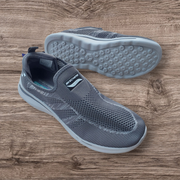 Sketchers Sneaker Sz 41